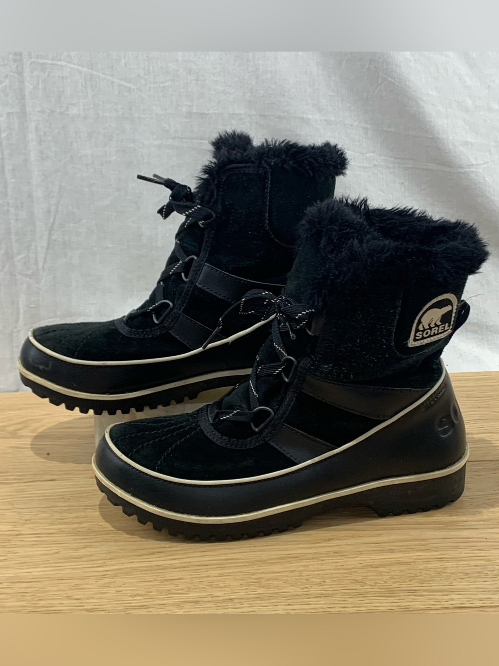 Sorel Tivoli II Women’s Size 7.5 Waterproof Lace Up Black Suede Winter Boots